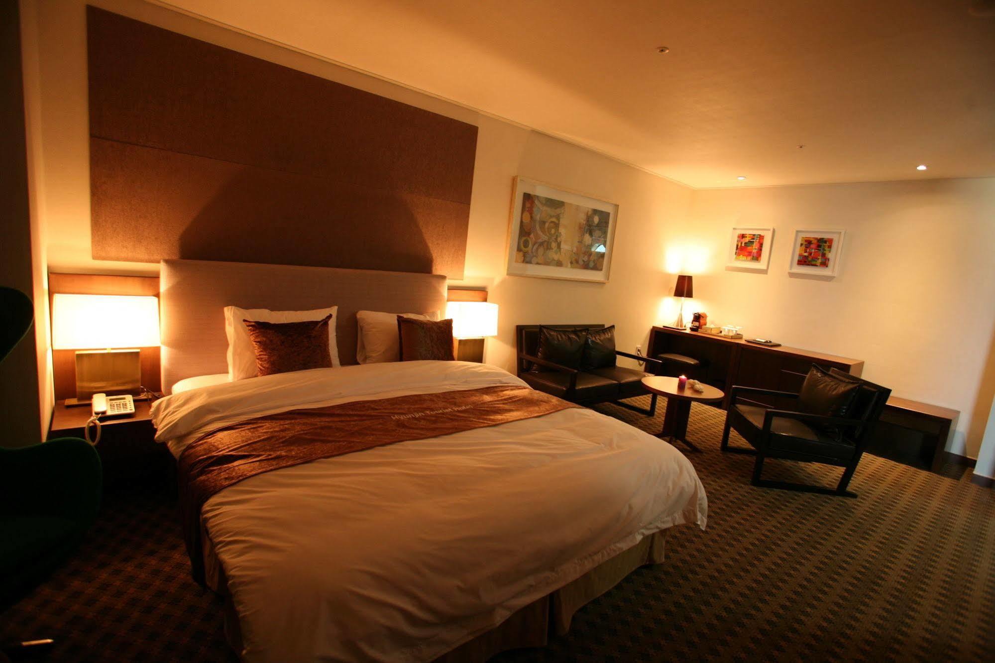Hyunjin Tourist Hotel Donghae Exterior foto